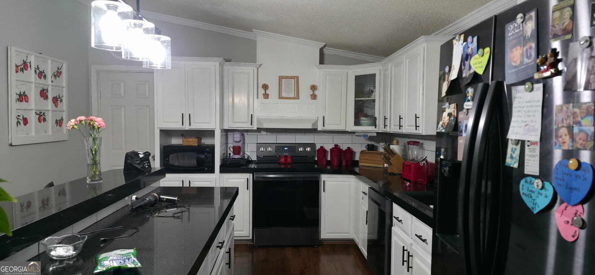 3 bedroom, 2 bathroom, 1,960 sq ft single family residence for sale at 15 Creekside Drive, Pendergrass, GA 30567 — photo 6