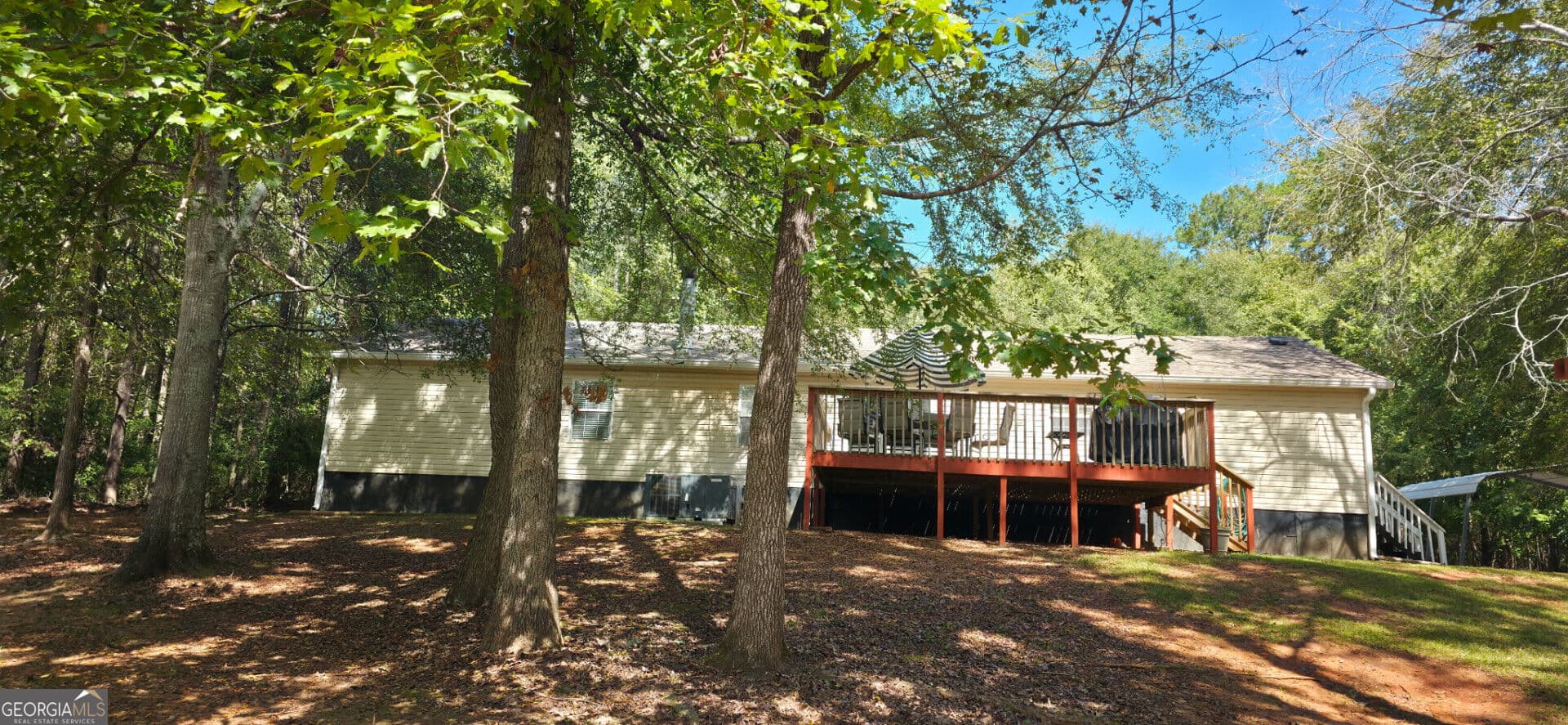 3 bedroom, 2 bathroom, 1,960 sq ft single family residence for sale at 15 Creekside Drive, Pendergrass, GA 30567 — photo 4