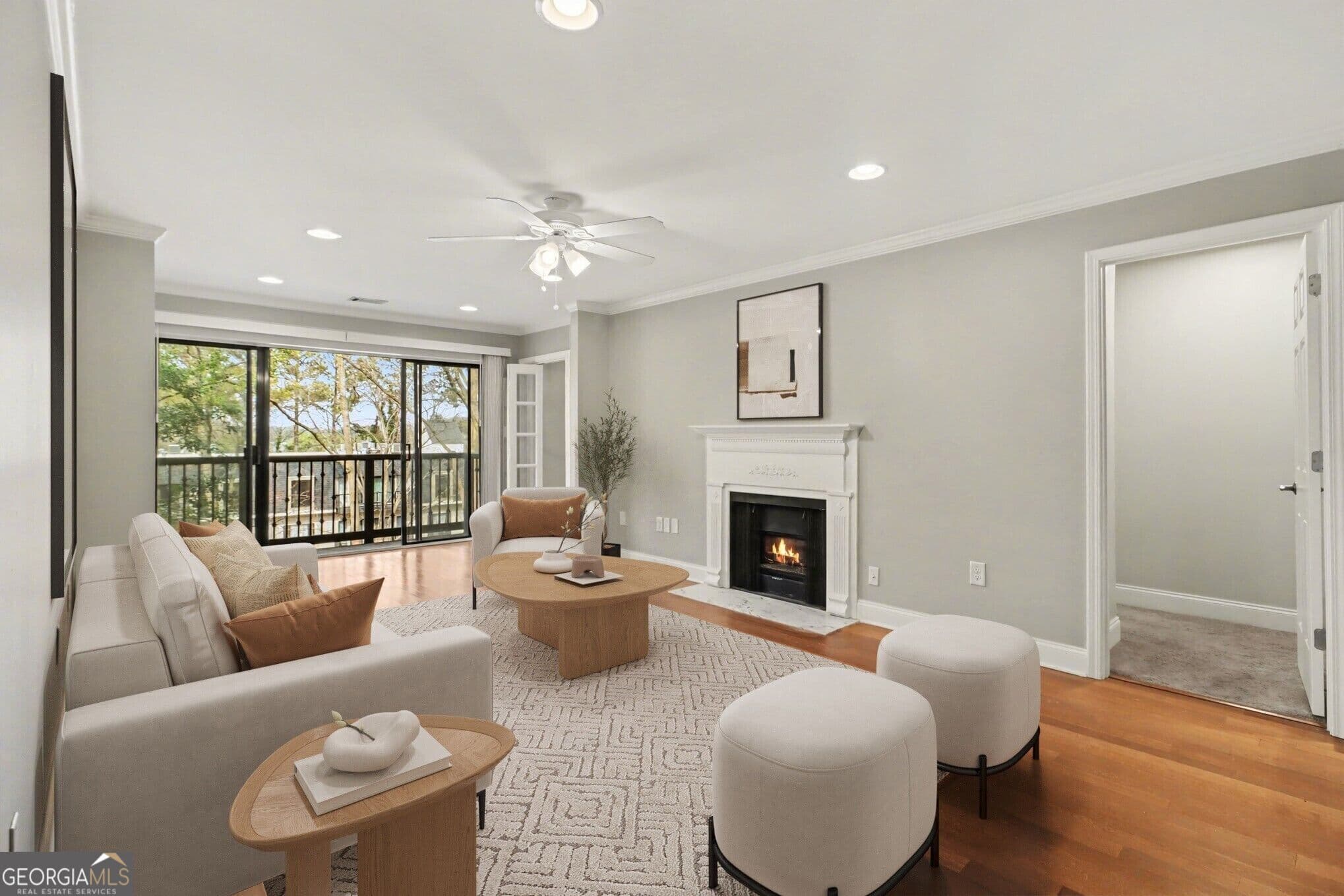 2 bedroom, 2 bathroom, 1,249 sq ft condominium for sale at 1202 Pine Heights Drive, Atlanta, GA 30324 — photo 1 of 38
