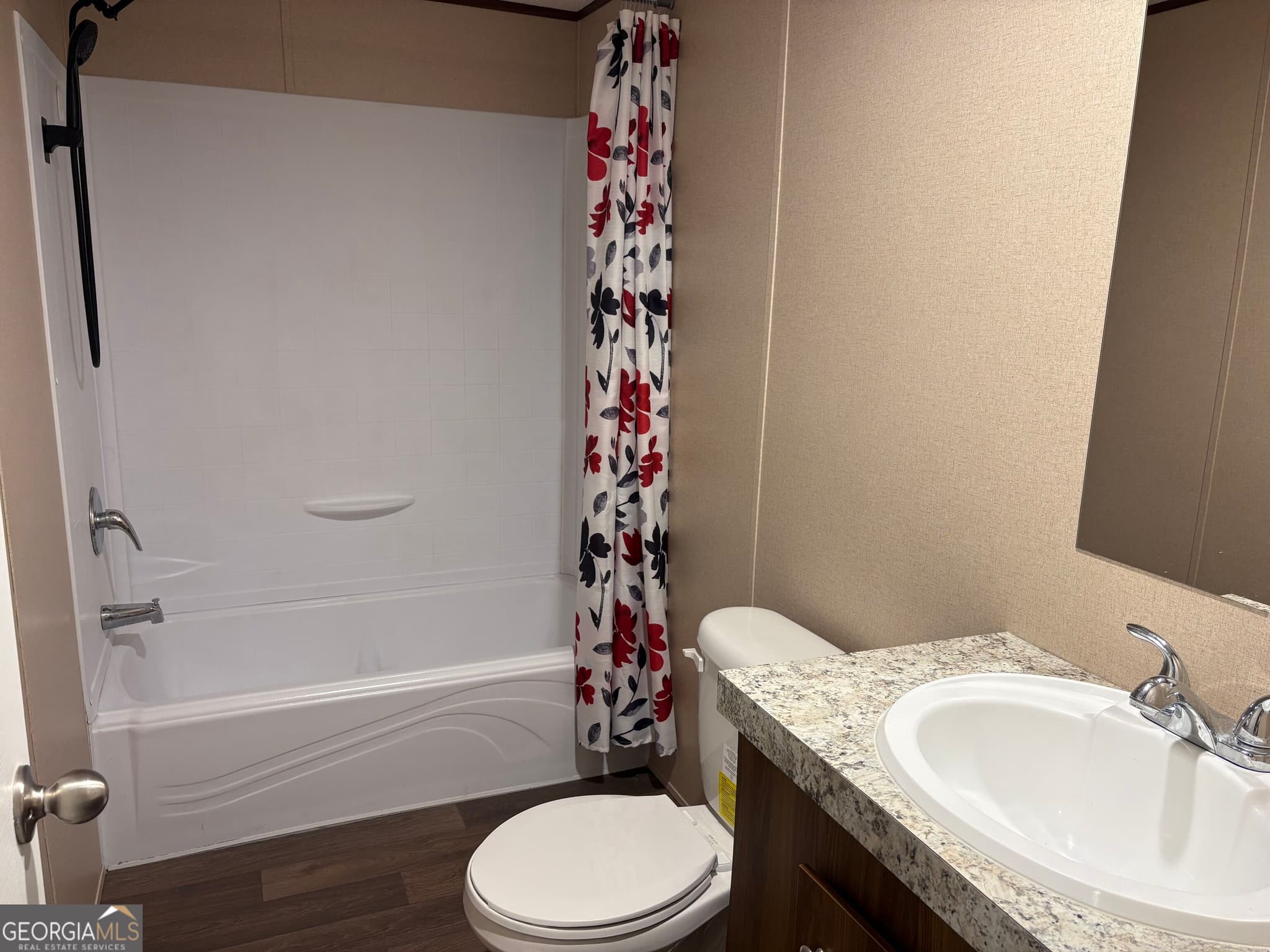2 bedroom, 1 bathroom, 900 sq ft single family residence for sale at 24 Robin Lane, Jesup, GA 31545 — photo 9