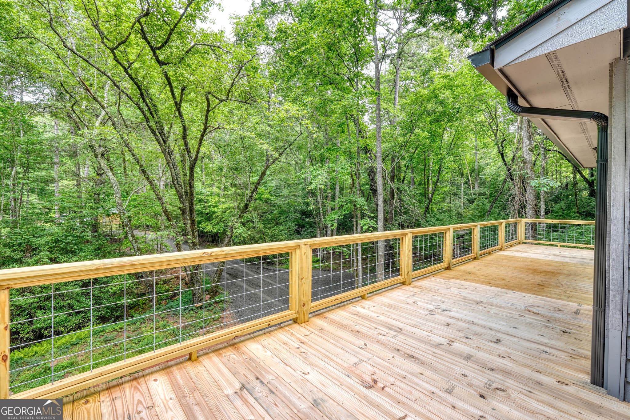 5 bedroom, 3 bathroom, 2,328 sq ft cabin,single family residence for sale at 198 Big Rock Drive, Hayesville, NC 28904 — photo 4