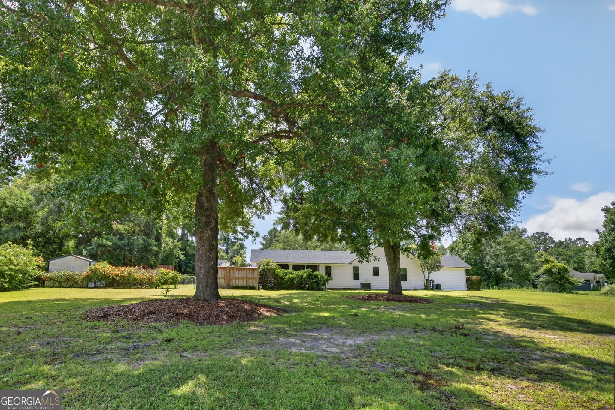 3 bedroom, 2 bathroom, 1,620 sq ft single family residence for sale at 385 Lemans Drive, Bloomingdale, GA 31302 — photo 5