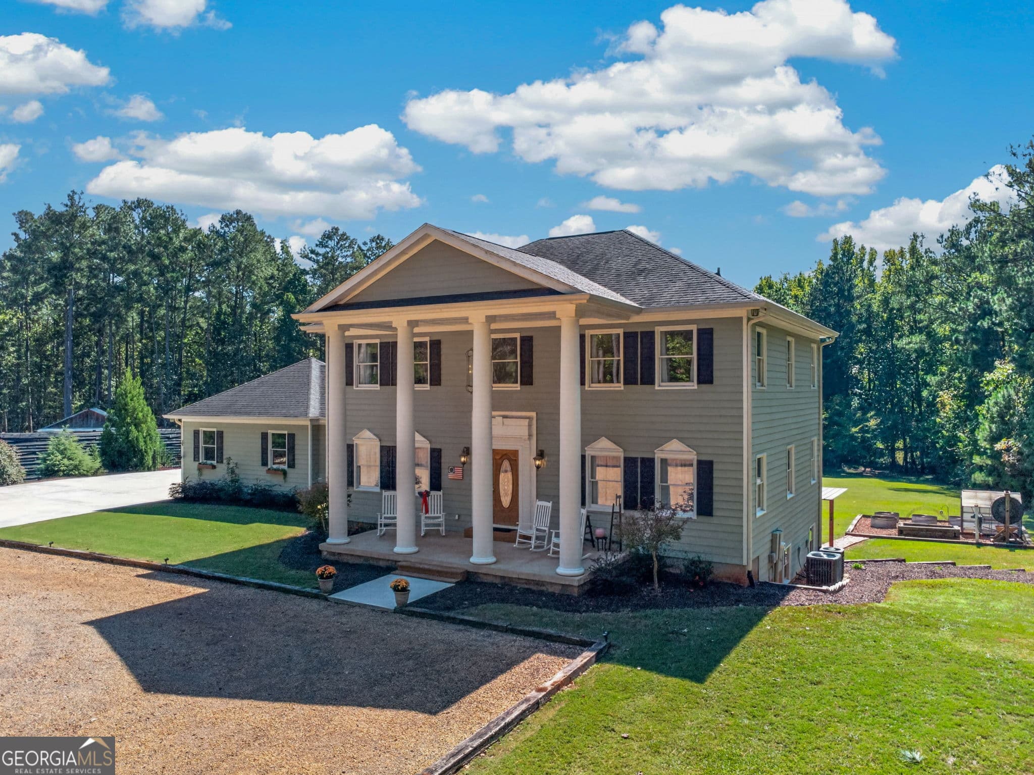 5 bedroom, 2.5 bathroom, 3,134 sq ft single family residence for sale at 5705 Gordon Road, Senoia, GA 30276 — photo 5