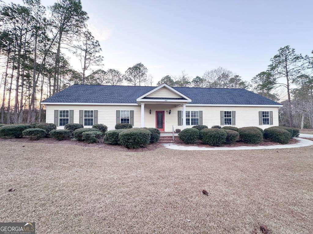 3 bedroom, 2 bathroom, 1,970 sq ft single family residence sold at 444 Aiken Circle, Lyons, GA 30474