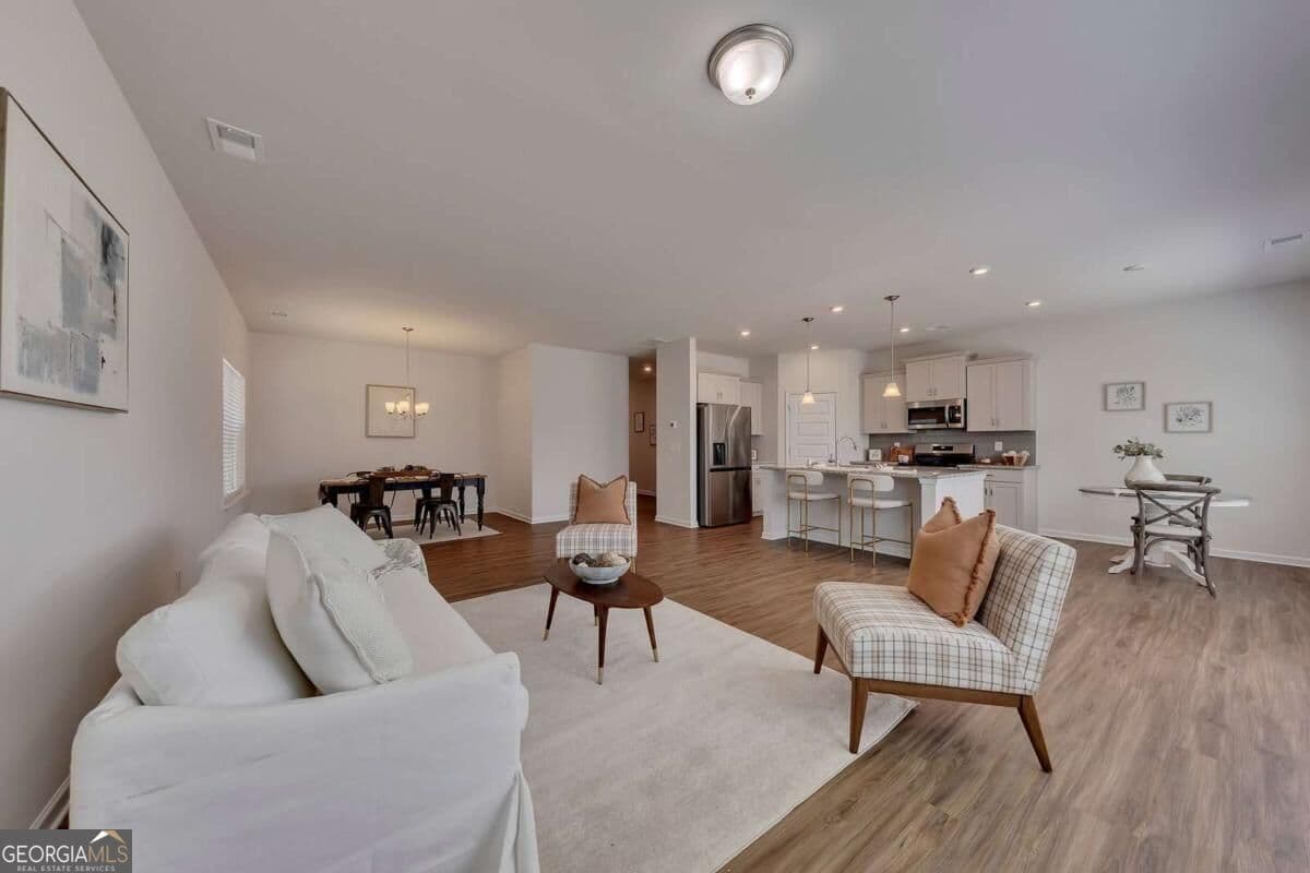 4 bedroom, 2.5 bathroom, 2,200 sq ft single family residence for rent at 350 Cranston Drive, Ball Ground, GA 30107 for $2,350 a month — photo 2