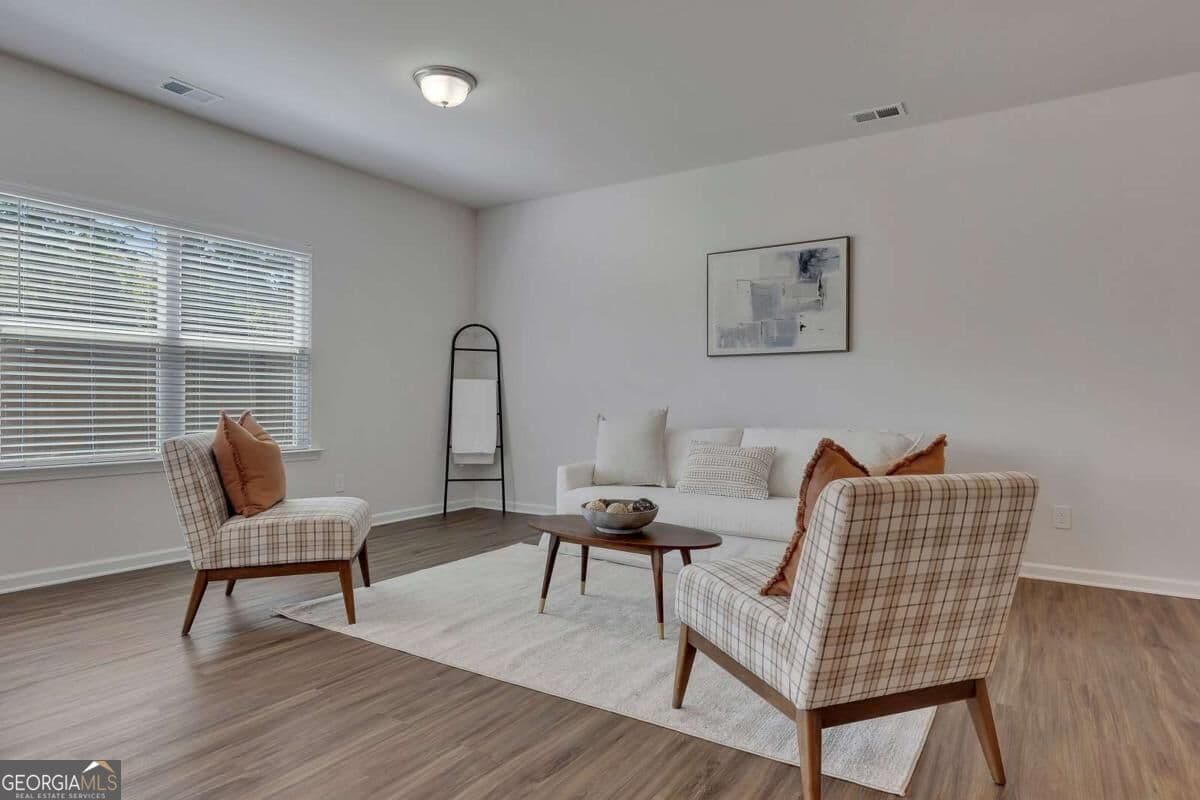 4 bedroom, 2.5 bathroom, 2,200 sq ft single family residence for rent at 350 Cranston Drive, Ball Ground, GA 30107 for $2,350 a month — photo 4