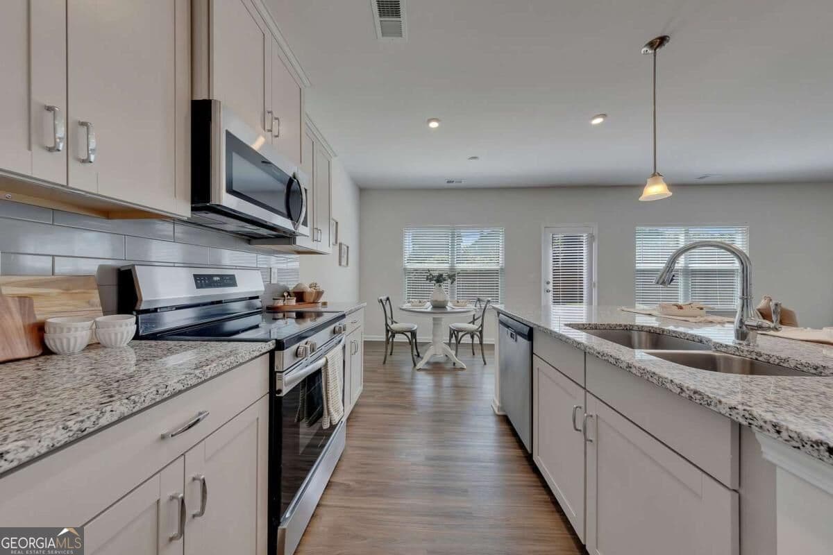 4 bedroom, 2.5 bathroom, 2,200 sq ft single family residence for rent at 350 Cranston Drive, Ball Ground, GA 30107 for $2,350 a month — photo 8