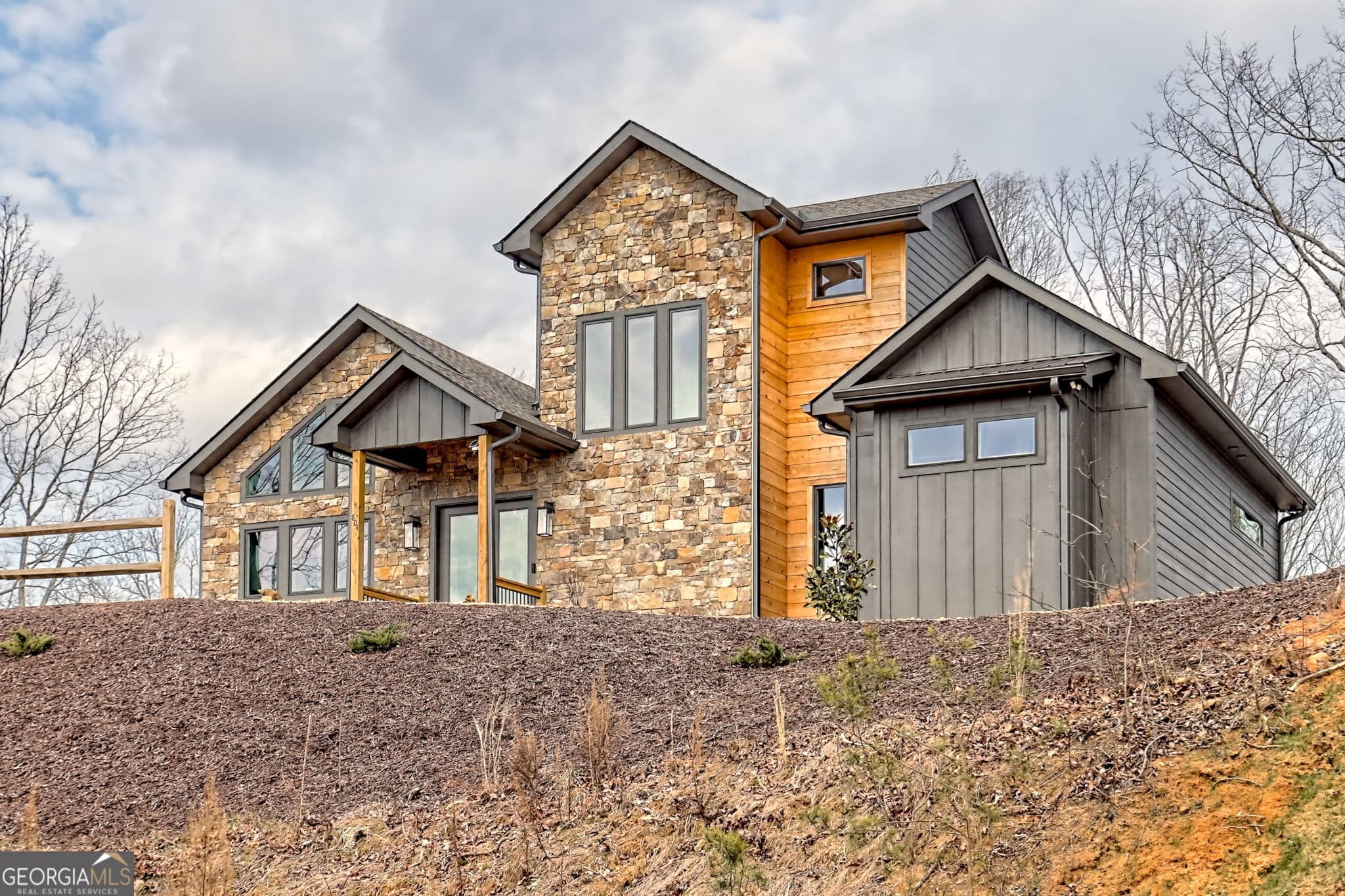 4 bedroom, 4.5 bathroom, 3,692 sq ft single family residence for sale at 804 Settlers Ridge Road, Ellijay, GA 30540 — photo 2