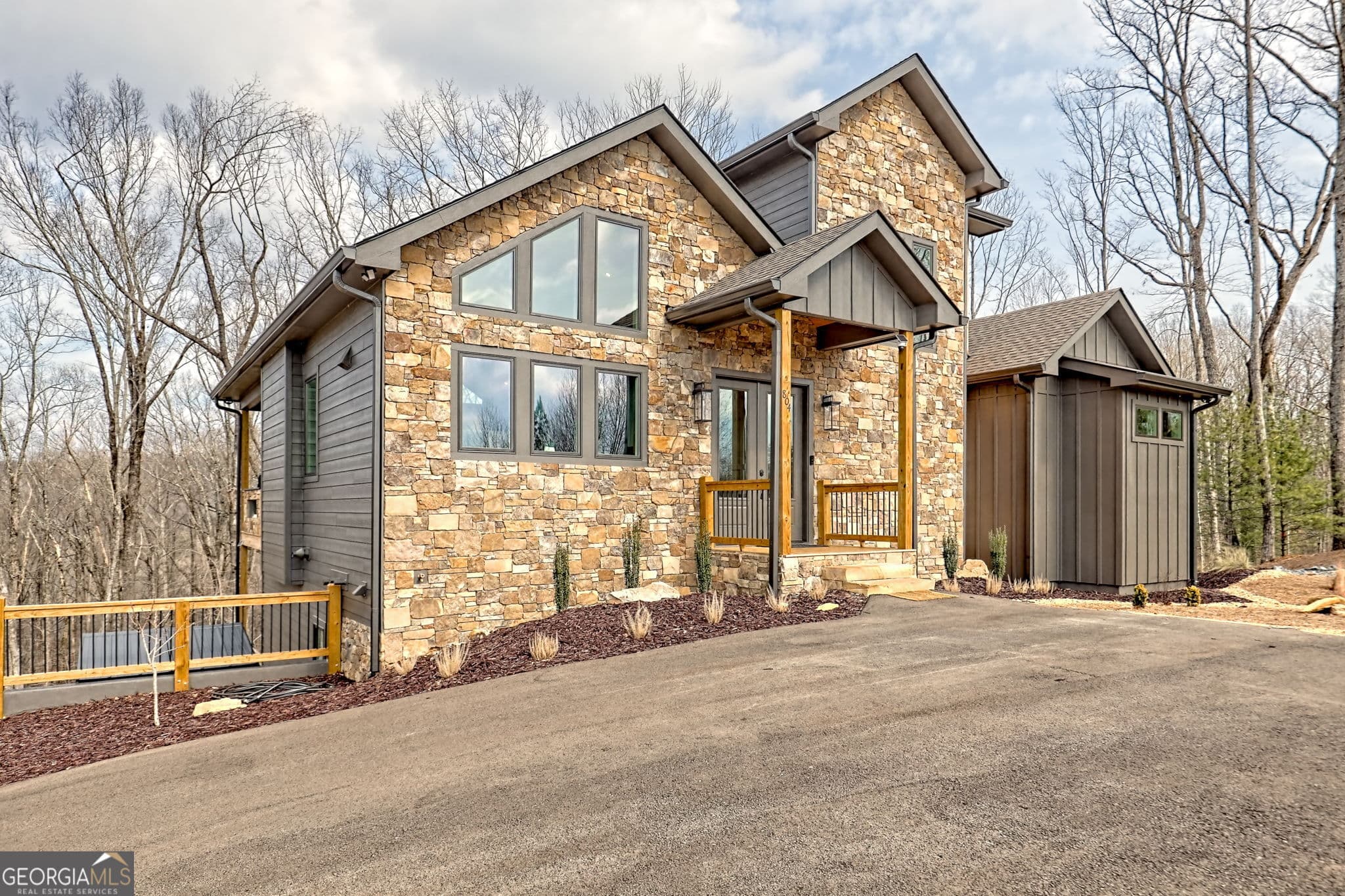 4 bedroom, 4.5 bathroom, 3,692 sq ft single family residence for sale at 804 Settlers Ridge Road, Ellijay, GA 30540 — photo 7