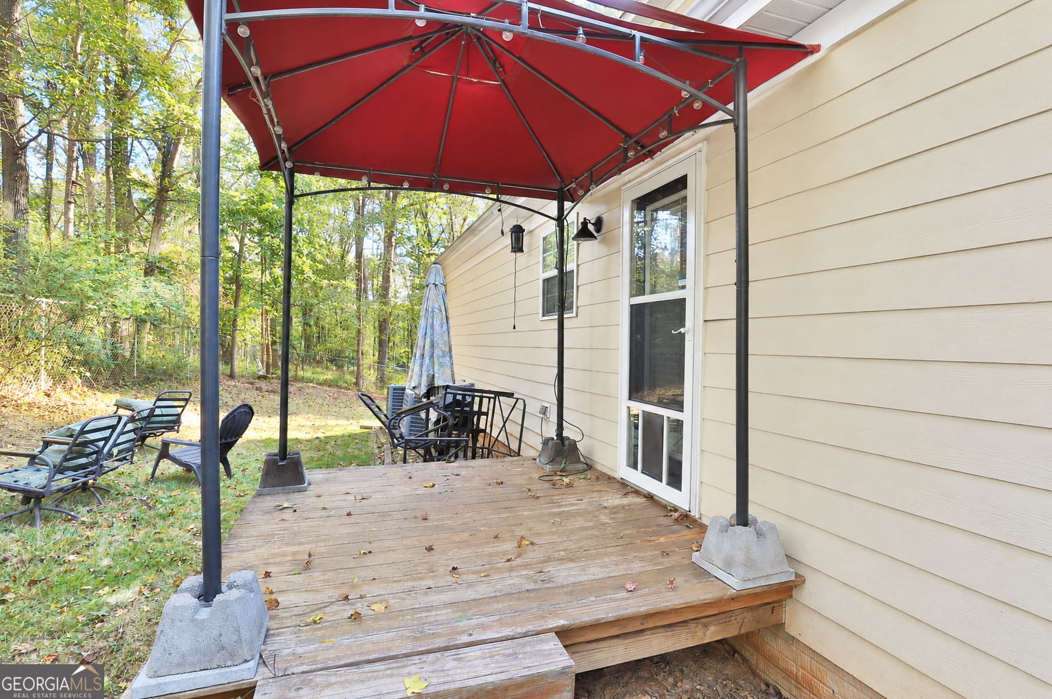 3 bedroom, 2.5 bathroom, 1,904 sq ft single family residence for sale at 2010 Moore Road, Moreland, GA 30259 — photo 7