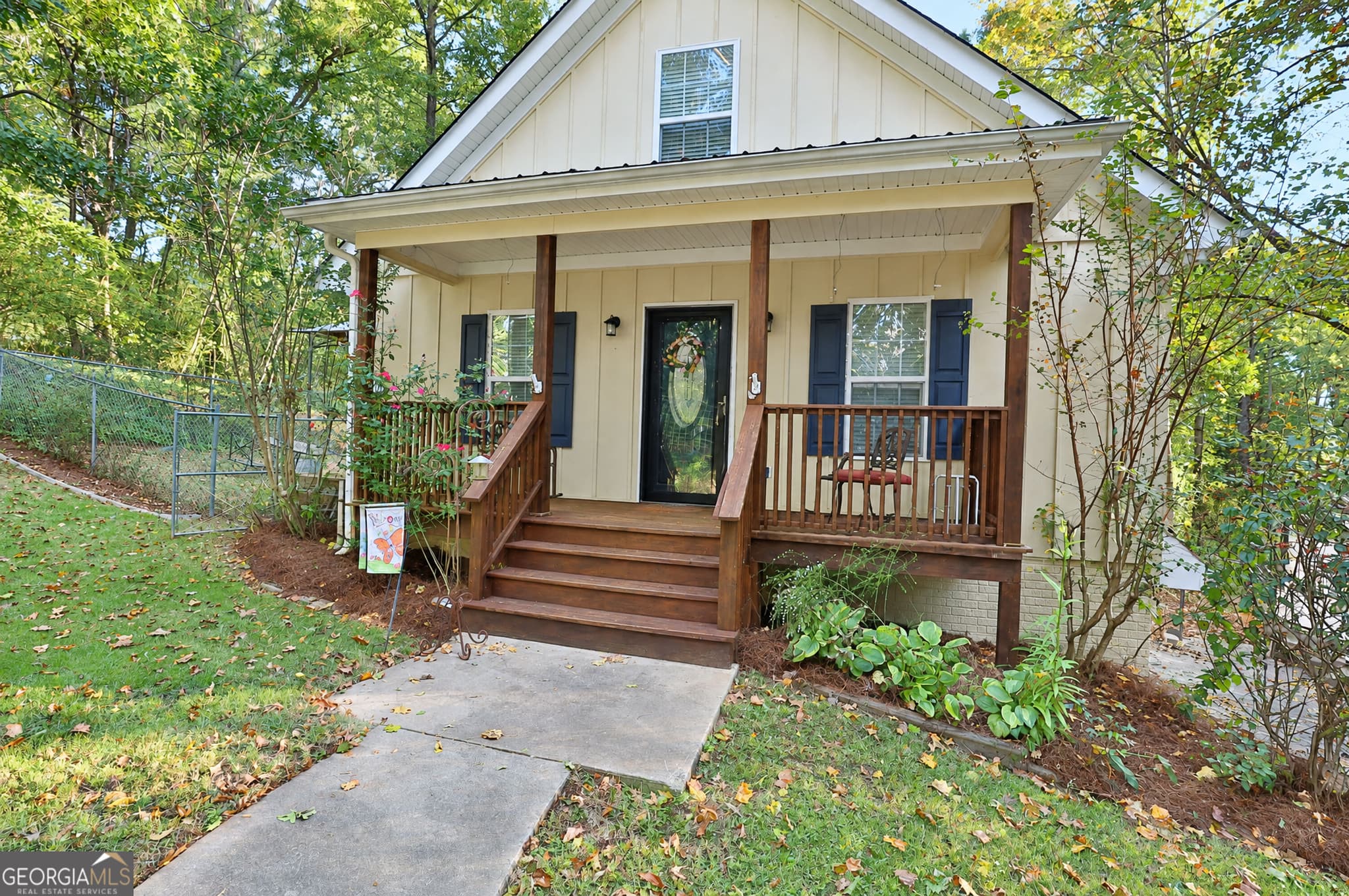 3 bedroom, 2.5 bathroom, 1,904 sq ft single family residence for sale at 2010 Moore Road, Moreland, GA 30259 — photo 5