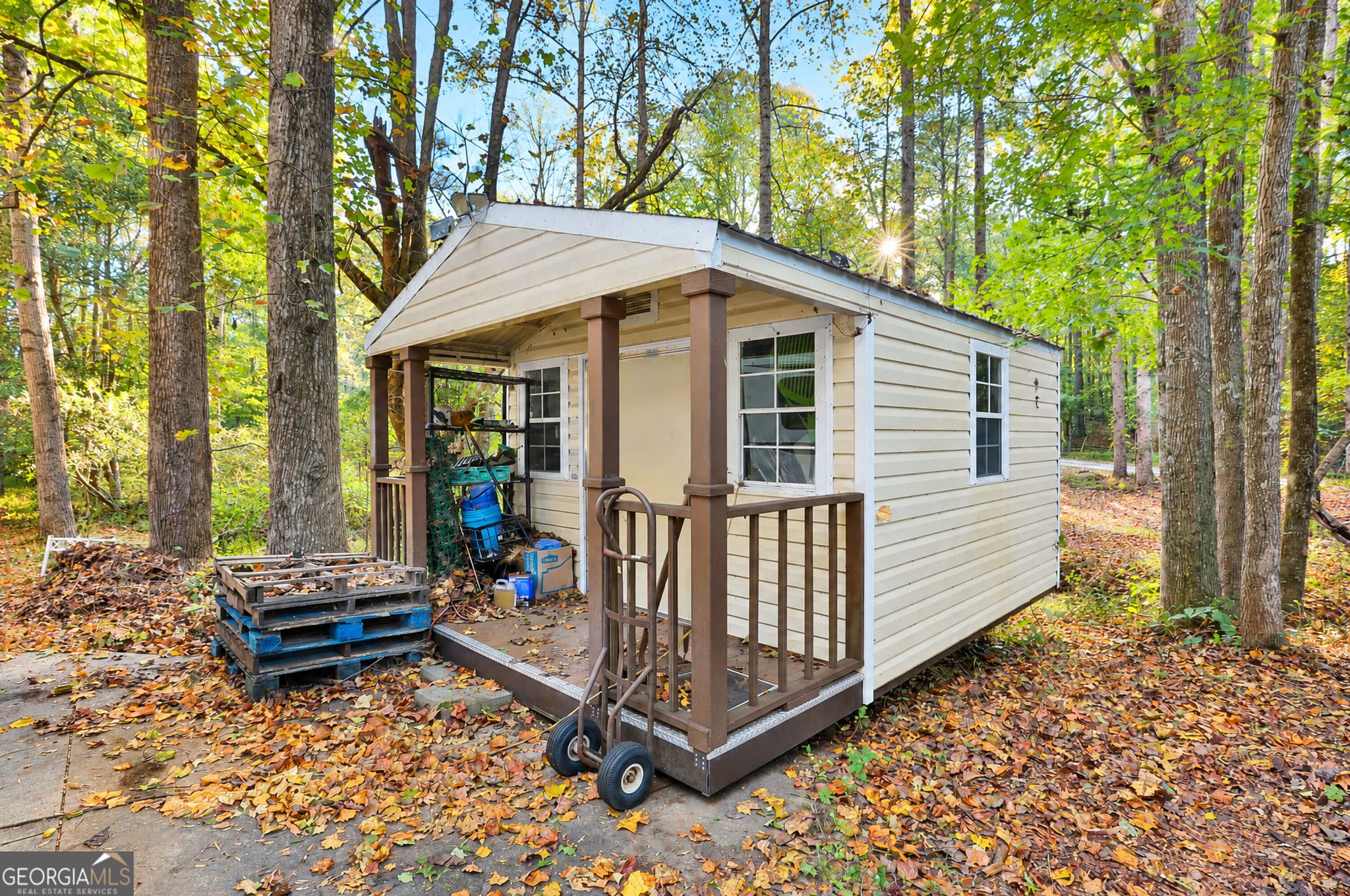 3 bedroom, 2.5 bathroom, 1,904 sq ft single family residence for sale at 2010 Moore Road, Moreland, GA 30259 — photo 9
