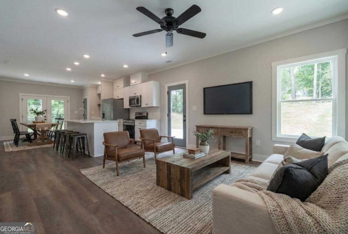 3 bedroom, 2.5 bathroom, 1,525 sq ft single family residence for sale at 600 Victoria Court, Elberton, GA 30635 — photo 2