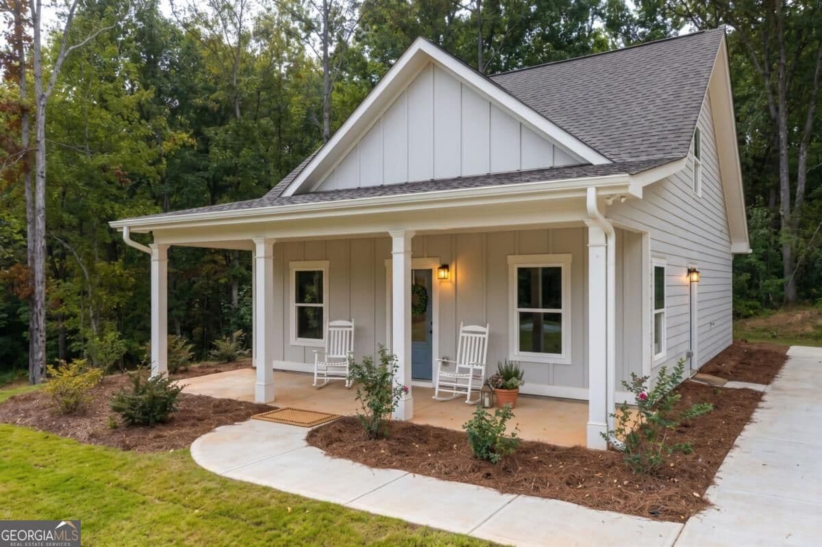 3 bedroom, 2.5 bathroom, 1,525 sq ft single family residence for sale at 600 Victoria Court, Elberton, GA 30635