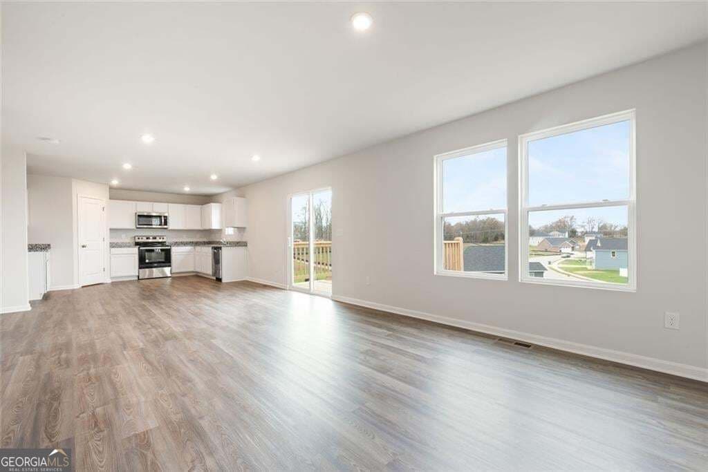 4 bedroom, 2.5 bathroom, 2,014 sq ft single family residence for sale at 144 Enclave Drive, Villa Rica, GA 30180 — photo 7