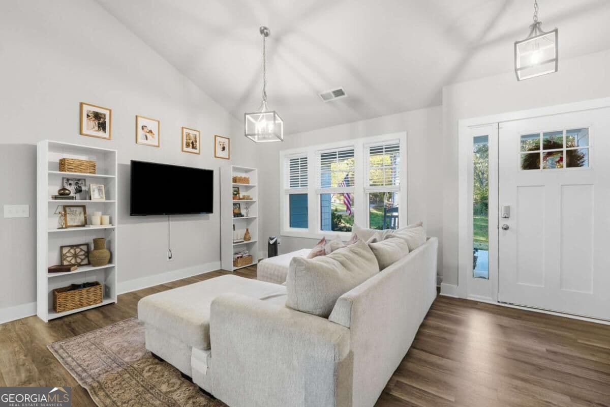 3 bedroom, 2 bathroom, 1,528 sq ft single family residence for sale at 94 Dove Street, Ball Ground, GA 30107 — photo 4