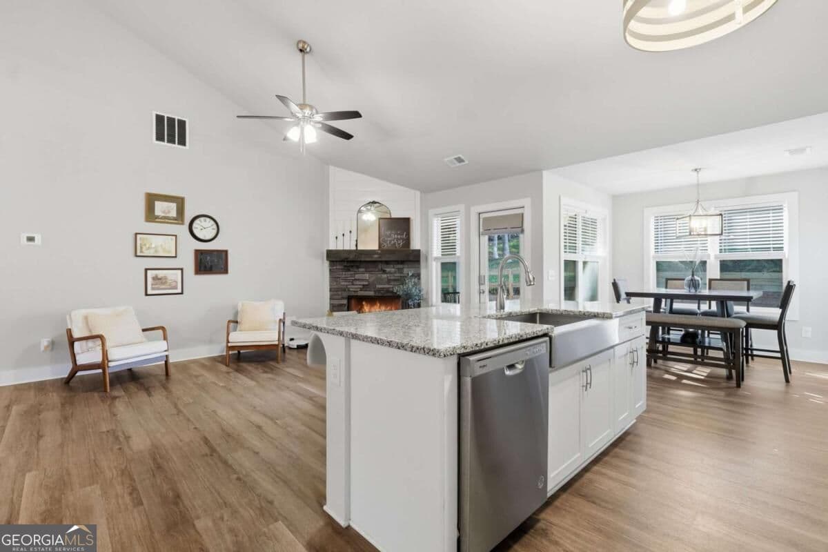 3 bedroom, 2 bathroom, 1,528 sq ft single family residence for sale at 94 Dove Street, Ball Ground, GA 30107 — photo 8