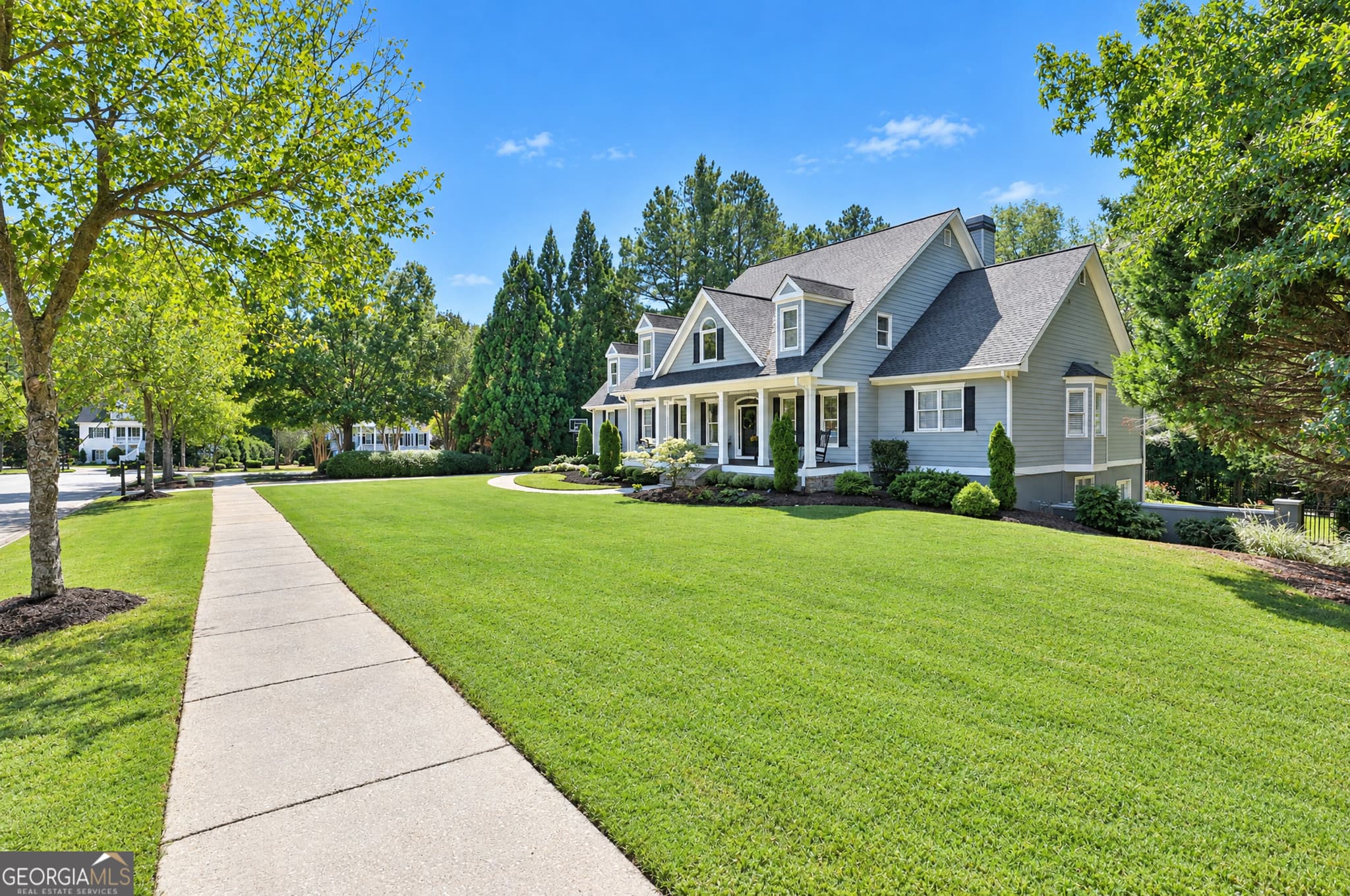 5 bedroom, 4.5 bathroom, 5,320 sq ft single family residence for sale at 125 Coventry Court, Fayetteville, GA 30215 — photo 6