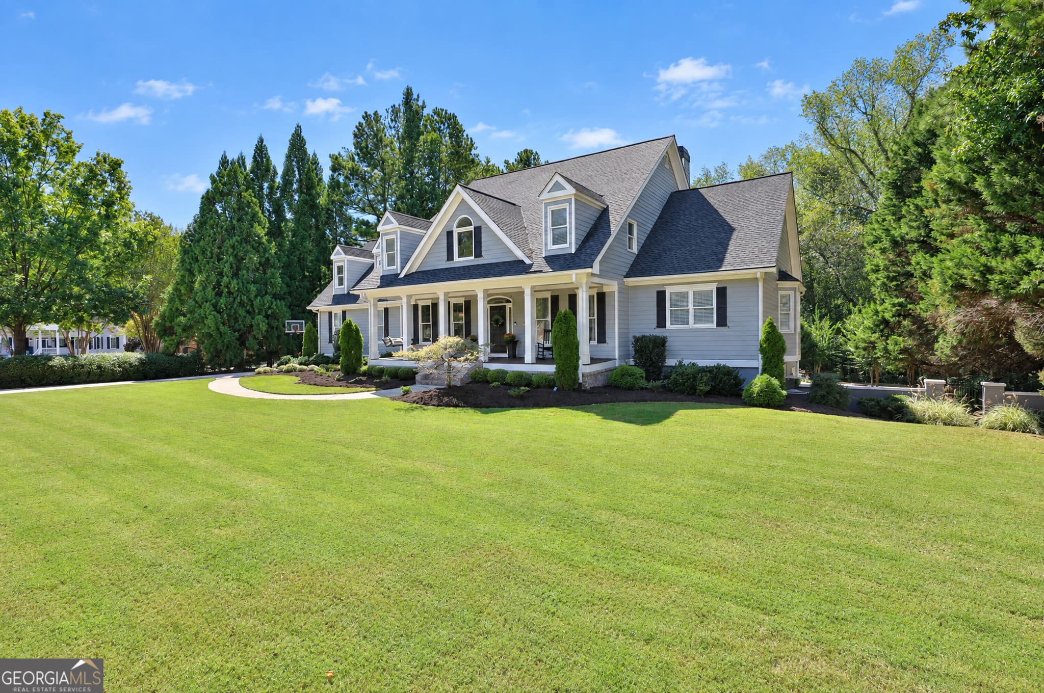 5 bedroom, 4.5 bathroom, 5,320 sq ft single family residence for sale at 125 Coventry Court, Fayetteville, GA 30215 — photo 4