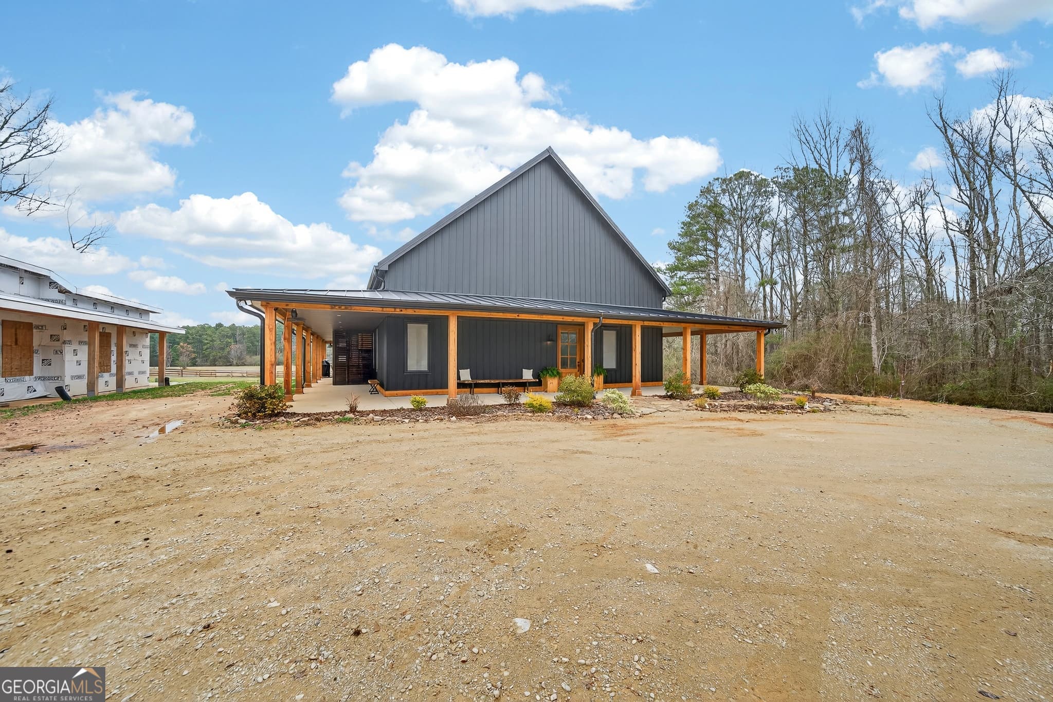 3 bedroom, 3 bathroom, 2,400 sq ft single family residence sold at 1570 Eley Road, White Plains, GA 30678