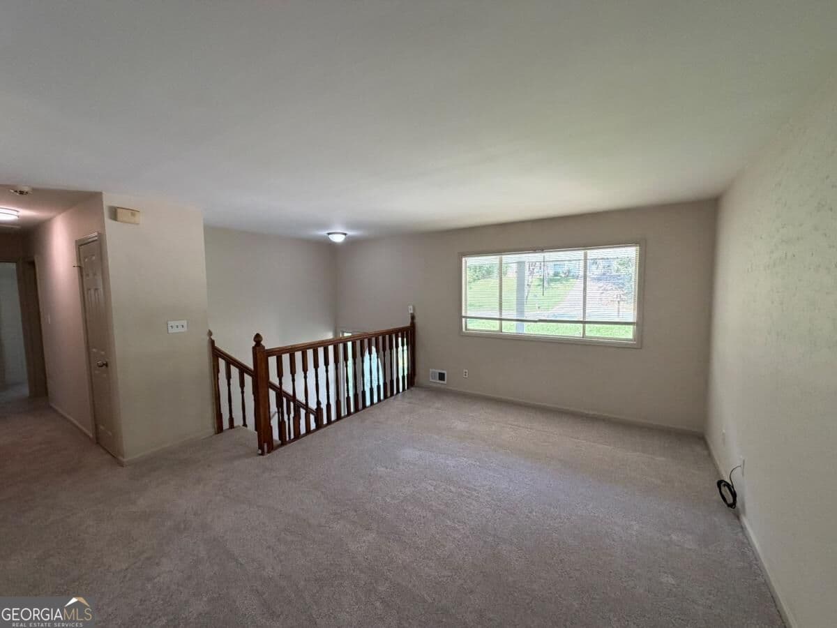 5 bedroom, 2 bathroom single family residence for rent at 1340 Pineglen Drive, Riverdale, GA 30296 for $1,895 a month — photo 3
