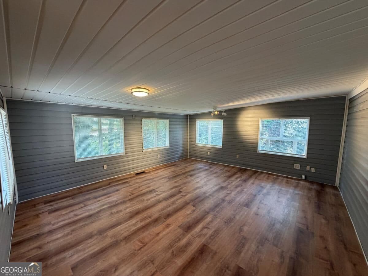 5 bedroom, 2 bathroom single family residence for rent at 1340 Pineglen Drive, Riverdale, GA 30296 for $1,895 a month — photo 9