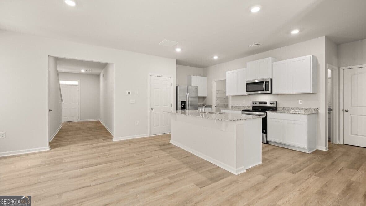 5 bedroom, 3 bathroom, 2,361 sq ft single family residence for sale at 235 Rolling Meadow Trace, Jasper, GA 30143 — photo 6
