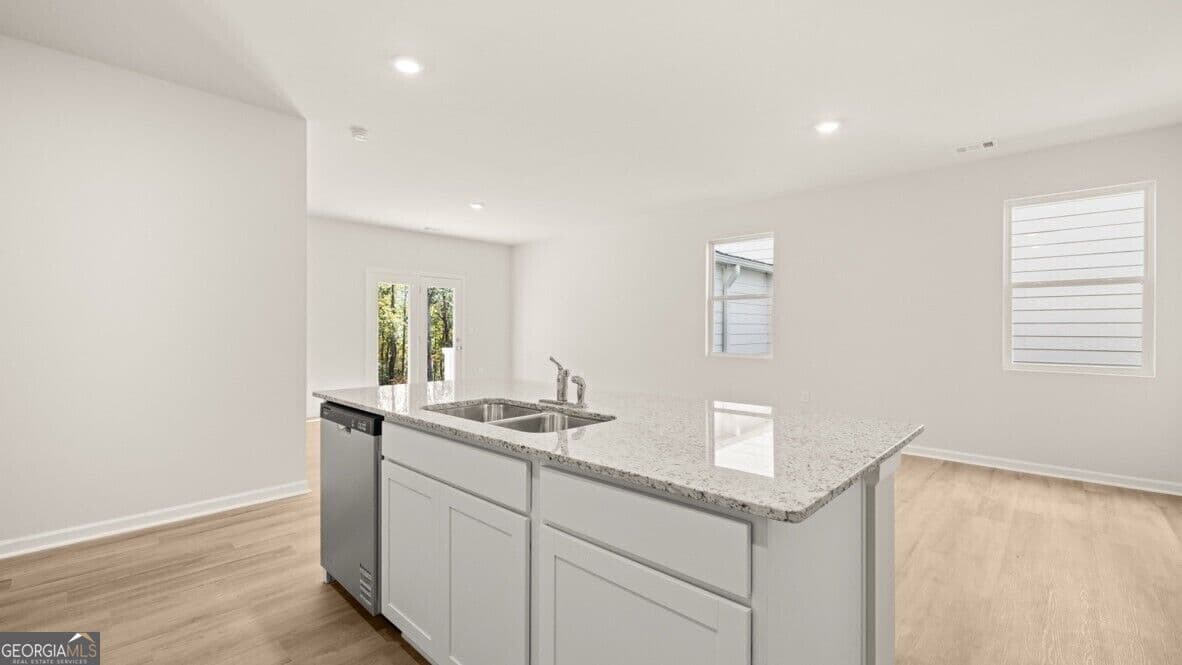5 bedroom, 3 bathroom, 2,361 sq ft single family residence for sale at 235 Rolling Meadow Trace, Jasper, GA 30143 — photo 7