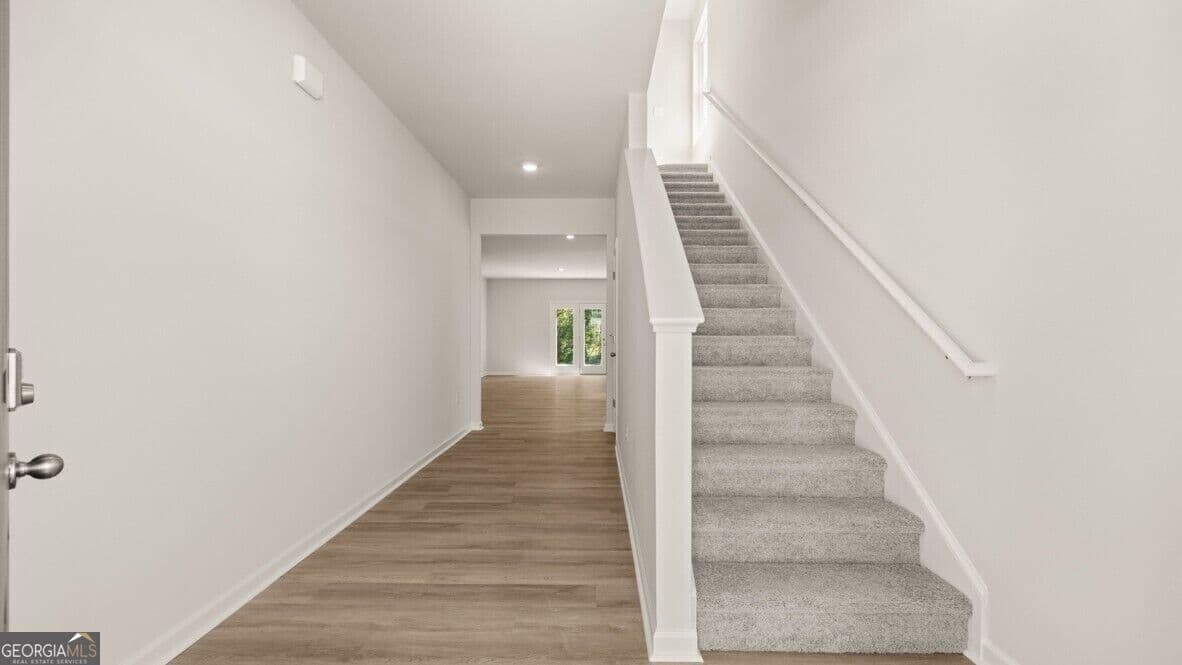 5 bedroom, 3 bathroom, 2,361 sq ft single family residence for sale at 235 Rolling Meadow Trace, Jasper, GA 30143 — photo 3