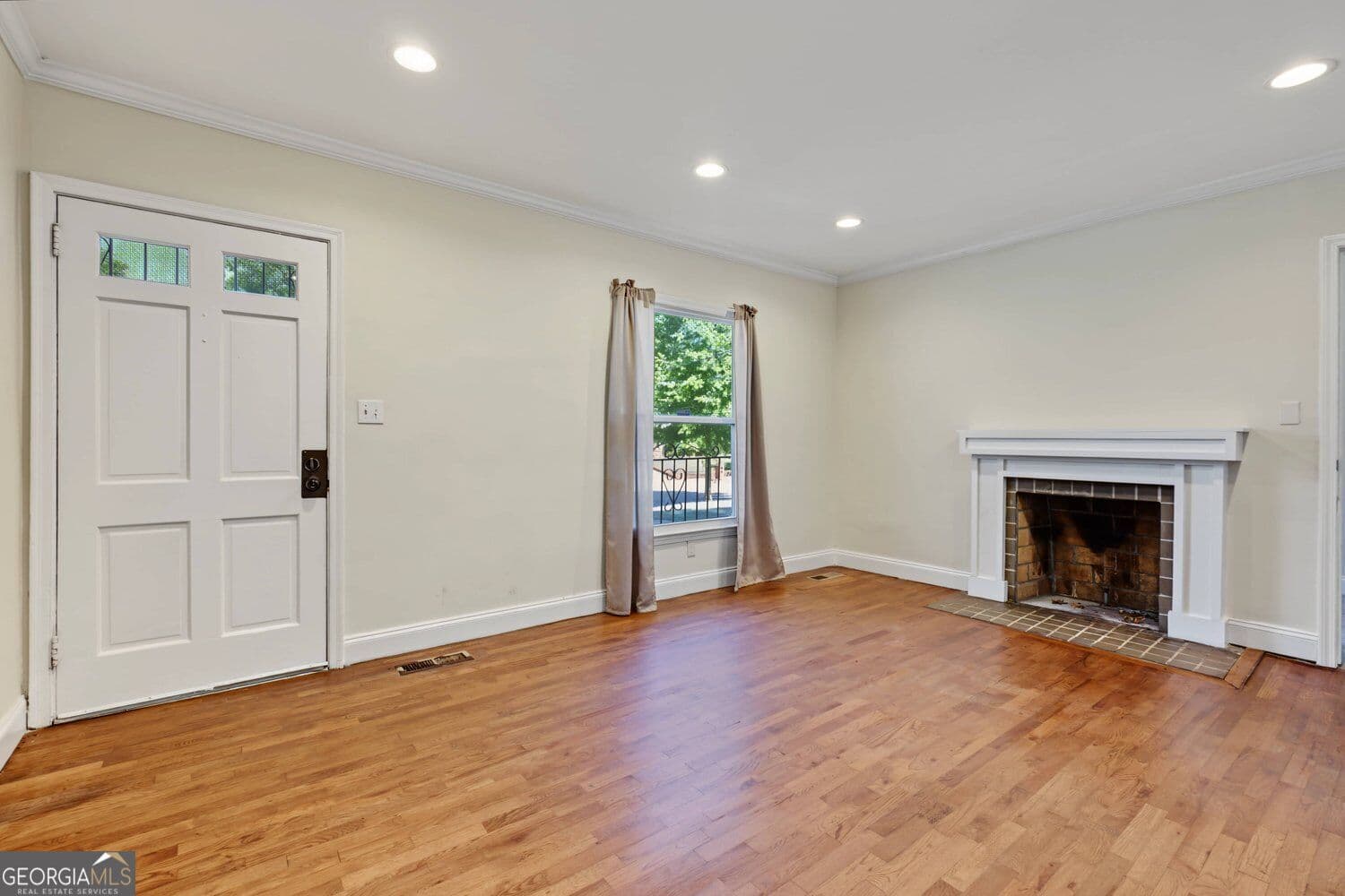 3 bedroom, 2.5 bathroom, 1,350 sq ft single family residence for sale at 1750 Westwood Avenue, Atlanta, GA 30310 — photo 9