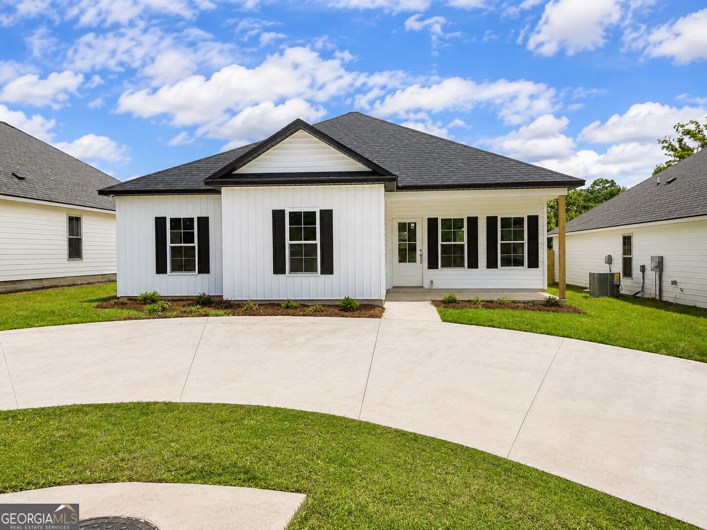 3 bedroom, 2 bathroom, 1,416 sq ft single family residence for sale at 4037 Colbie Way, Valdosta, GA 31605