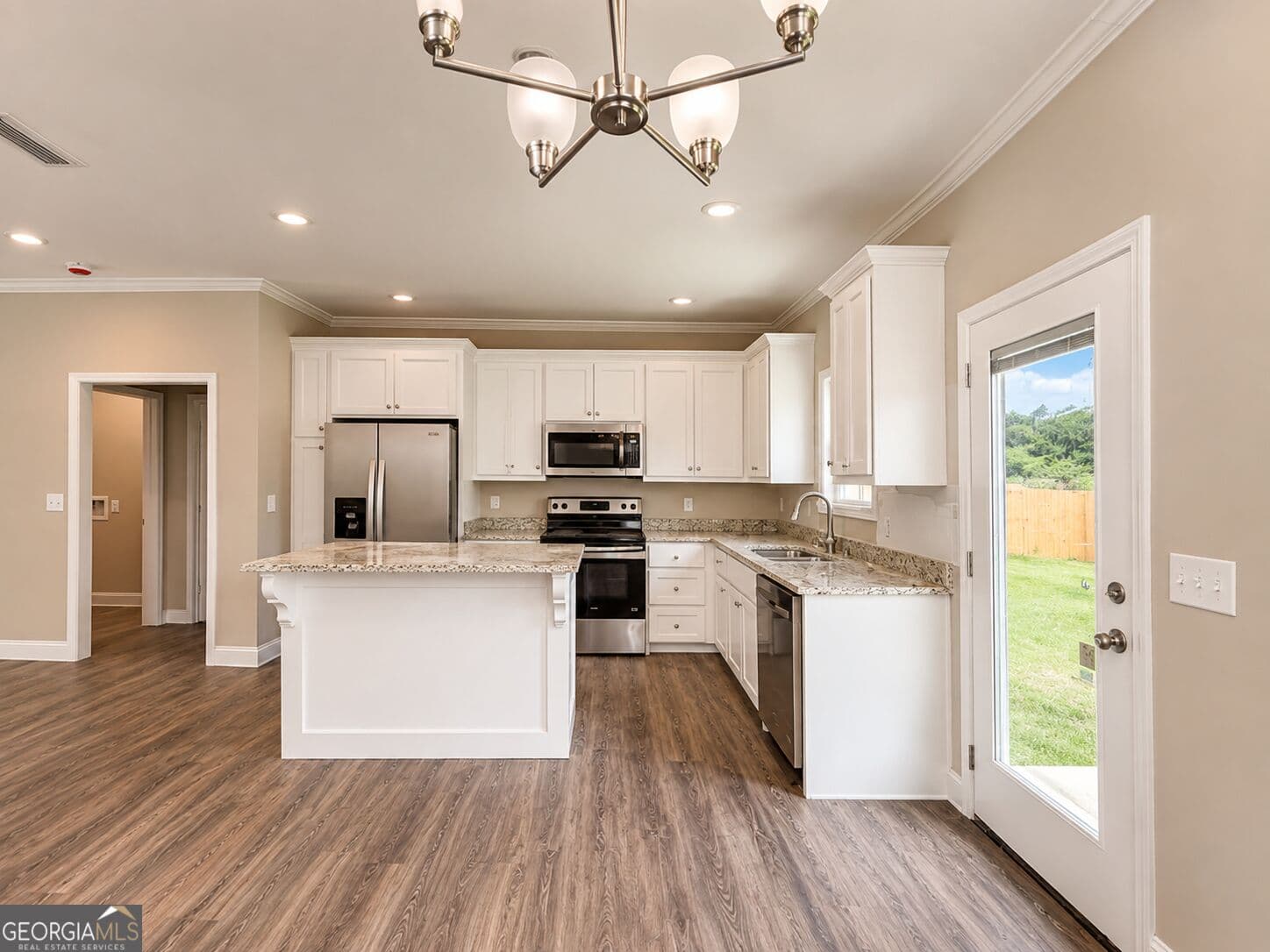 3 bedroom, 2 bathroom, 1,416 sq ft single family residence for sale at 4037 Colbie Way, Valdosta, GA 31605 — photo 5
