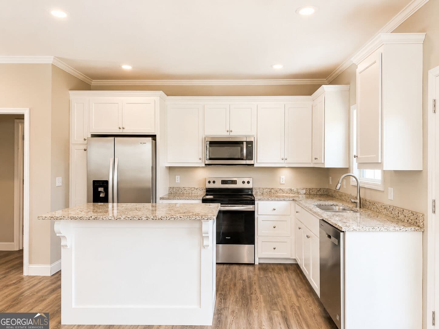 3 bedroom, 2 bathroom, 1,416 sq ft single family residence for sale at 4037 Colbie Way, Valdosta, GA 31605 — photo 4