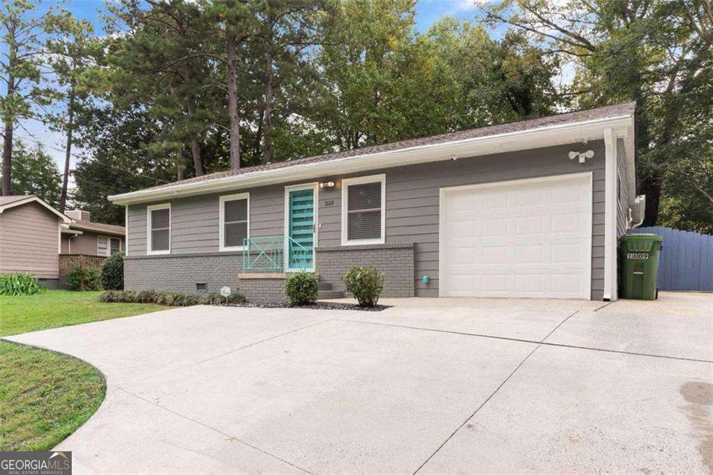 3 bedroom, 2 bathroom, 1,524 sq ft single family residence for sale at 1609 Bridgeport Drive, Atlanta, GA 30318 — photo 2