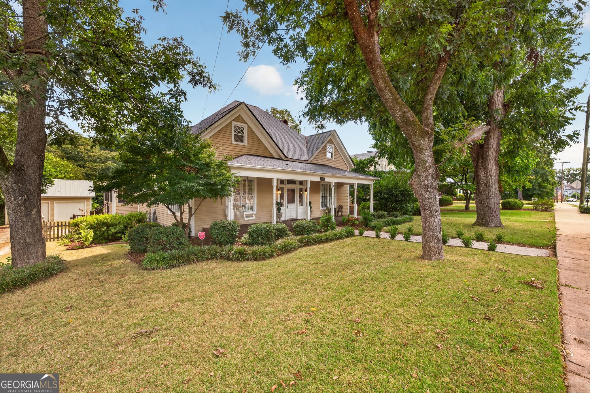 5 bedroom, 4.5 bathroom, 4,621 sq ft single family residence for sale at 412 College Street, Monticello, GA 31064