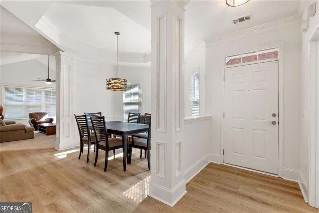 3 bedroom, 2 bathroom, 2,084 sq ft condominium for sale at 12100 Seasons Trace, Alpharetta, GA 30004 — photo 9
