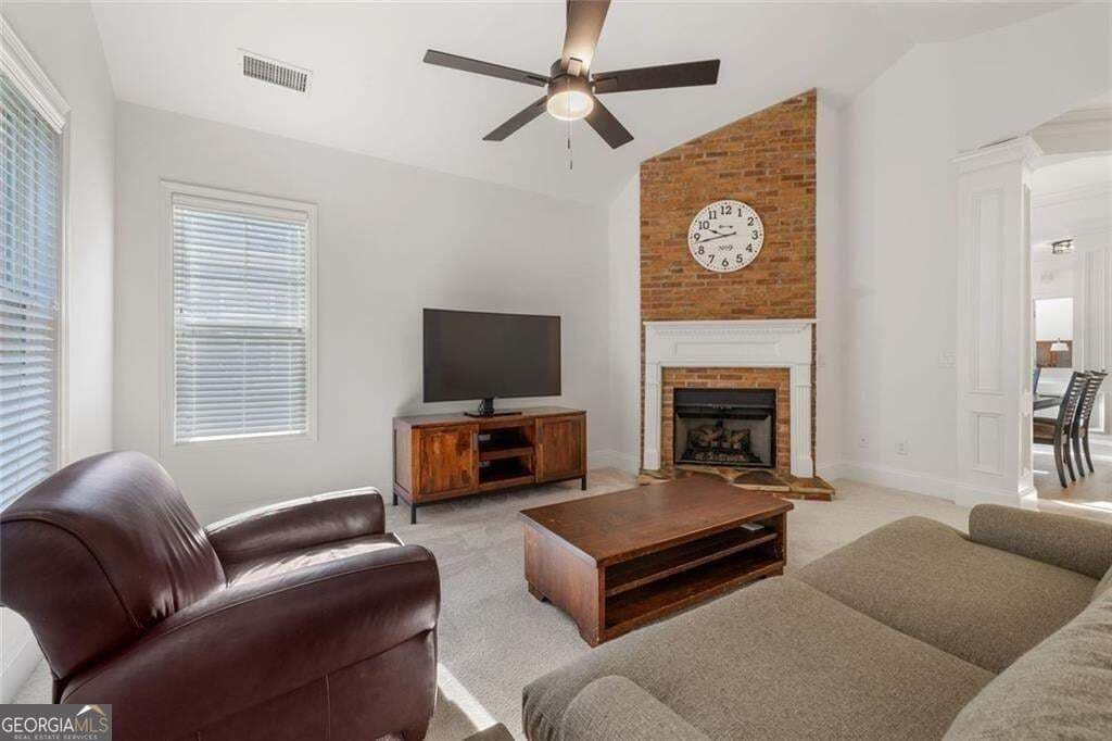 3 bedroom, 2 bathroom, 2,084 sq ft condominium for sale at 12100 Seasons Trace, Alpharetta, GA 30004 — photo 4
