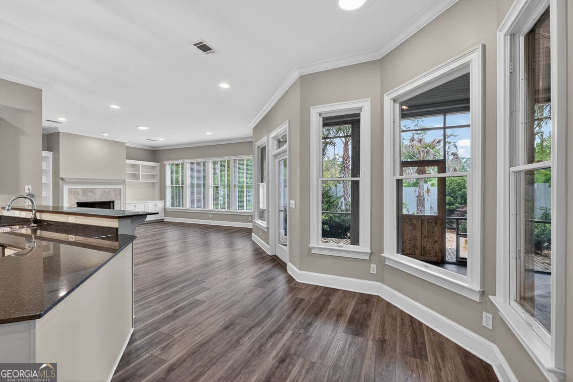 4 bedroom, 4.5 bathroom, 3,348 sq ft single family residence under contract at 343 Major Wright Road, St. Simons, GA 31522 — photo 10