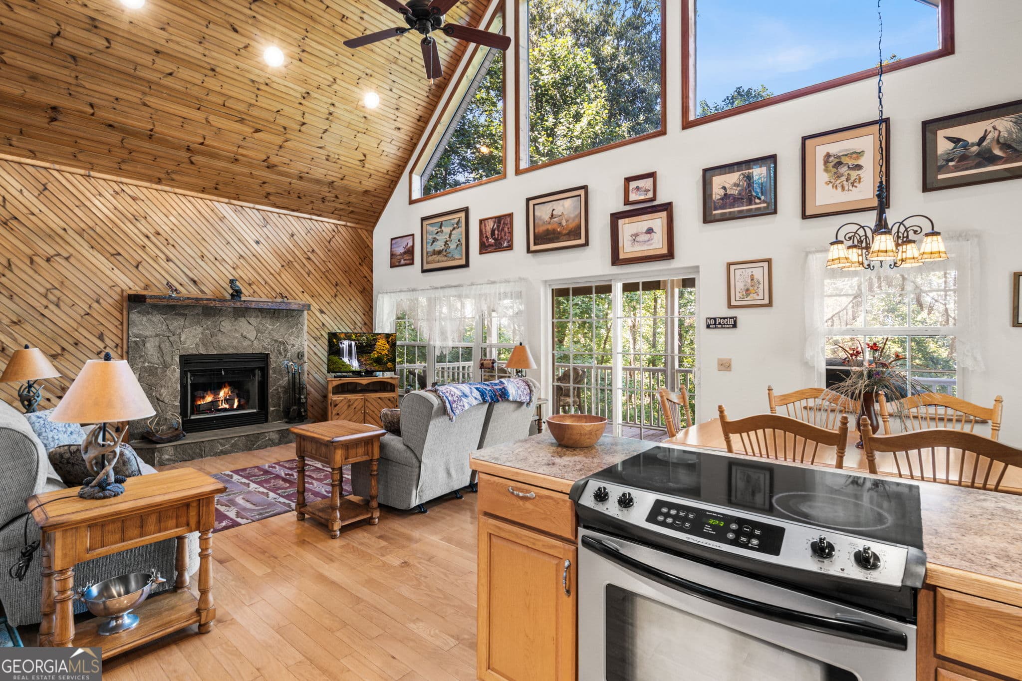 2 bedroom, 2.5 bathroom single family residence for sale at 228 Longview Drive, Hayesville, NC 28904 — photo 6