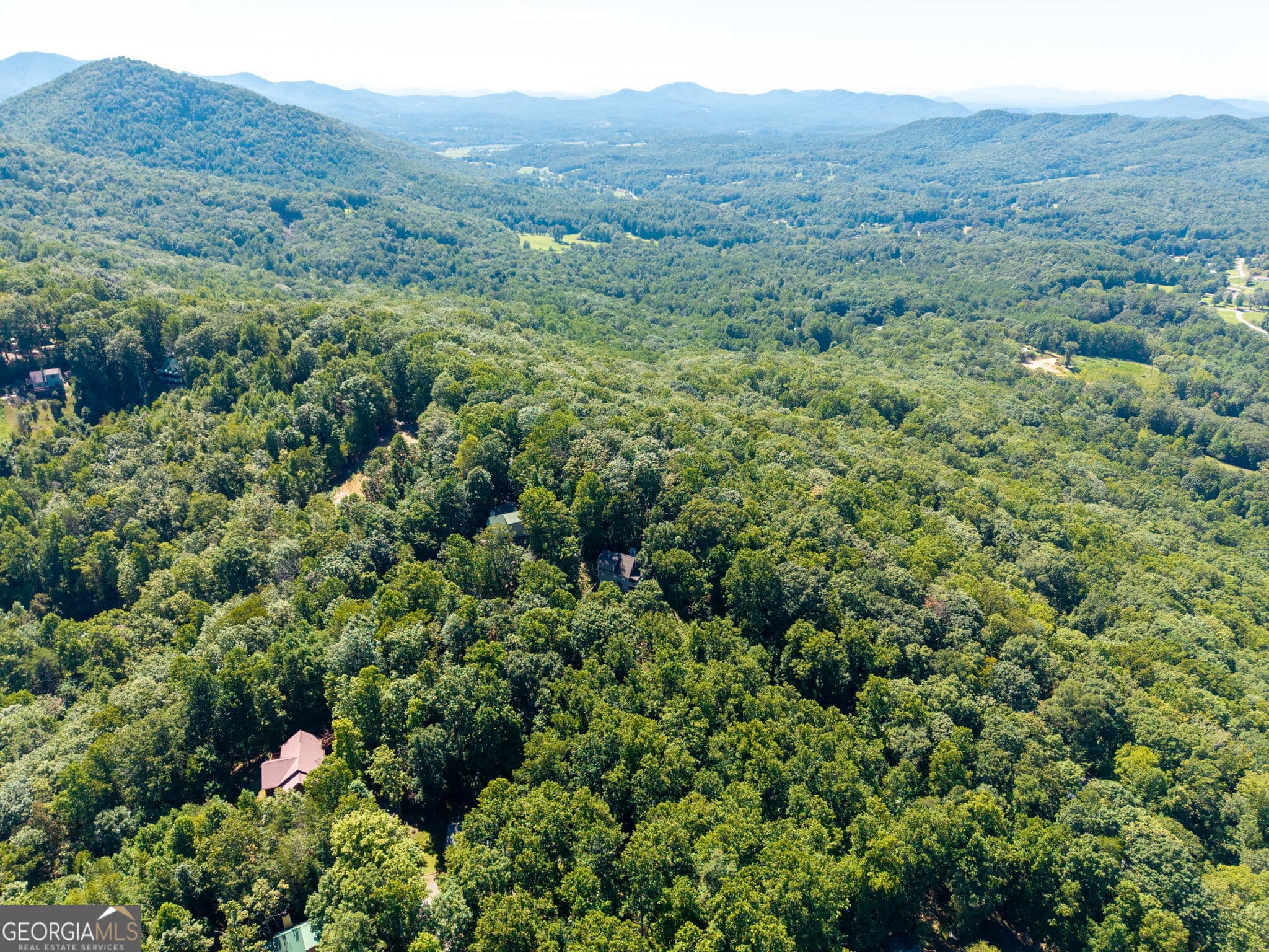 2 bedroom, 2.5 bathroom single family residence for sale at 228 Longview Drive, Hayesville, NC 28904 — photo 4