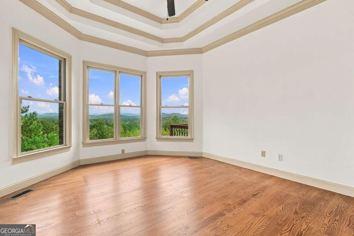 4 bedroom, 4.5 bathroom single family residence for sale at 100 Foxpaw Leaf Court, Ellijay, GA 30536 — photo 6