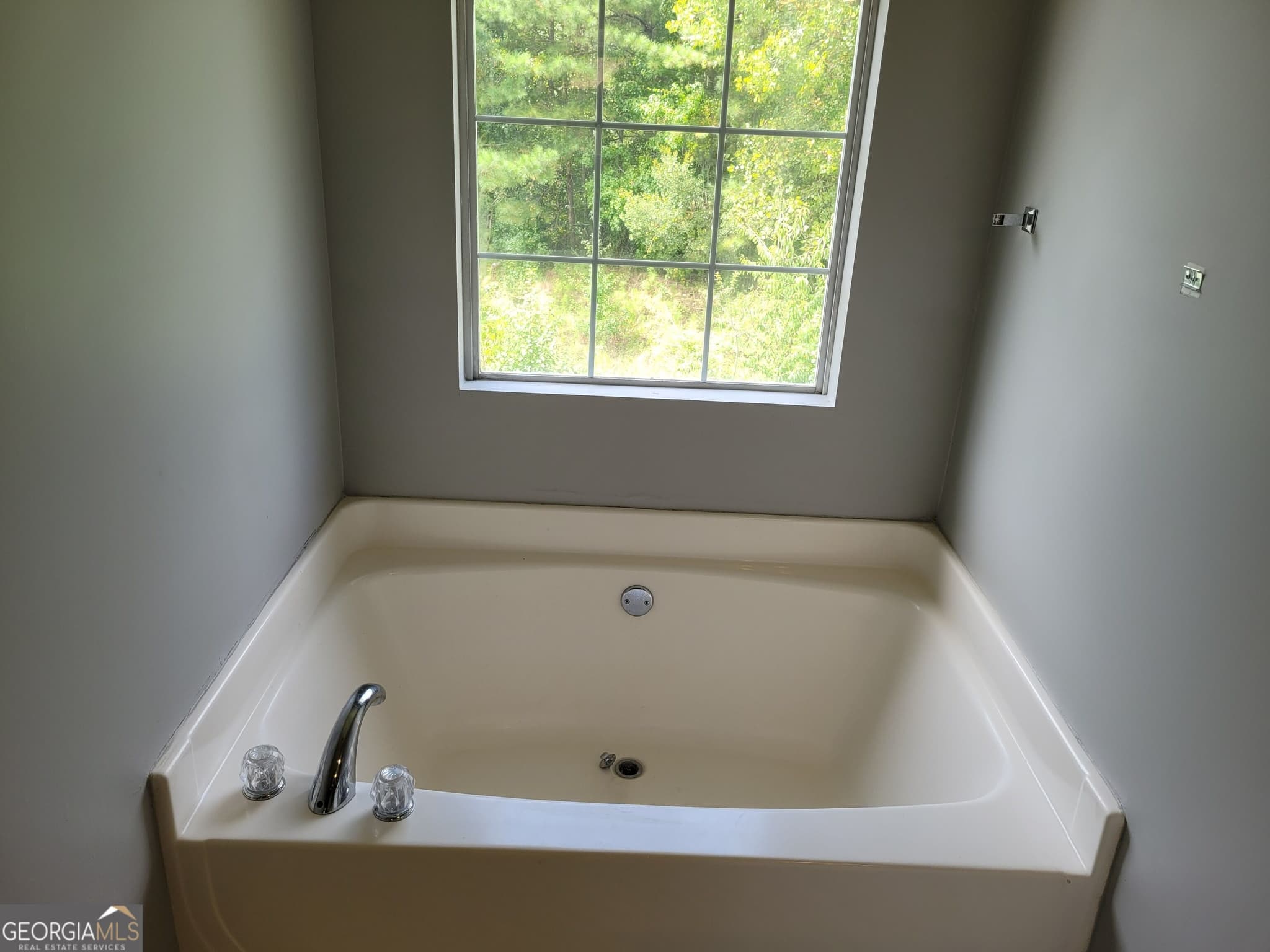 4 bedroom, 2.5 bathroom, 2,044 sq ft single family residence for rent at 3715 Micah Court, Ellenwood, GA 30294 for $2,450 a month — photo 9