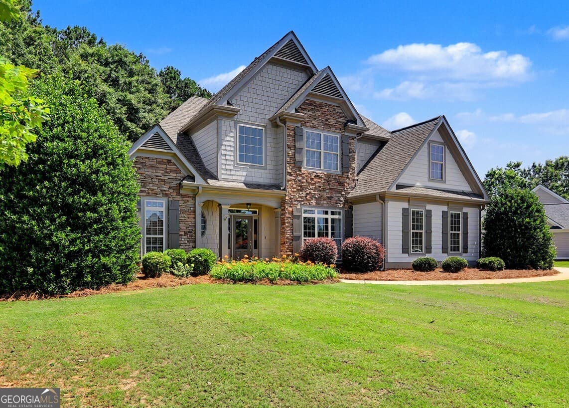 4 bedroom, 2.5 bathroom, 2,370 sq ft single family residence for sale at 4 White Oak Lane, Sharpsburg, GA 30277 — photo 3