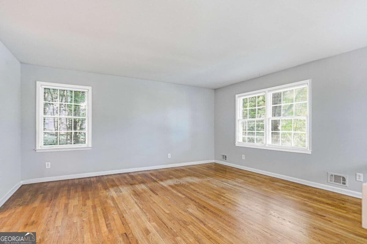 4 bedroom, 2.5 bathroom, 2,152 sq ft single family residence for sale at 6489 Lynndale Lane, Morrow, GA 30260 — photo 10