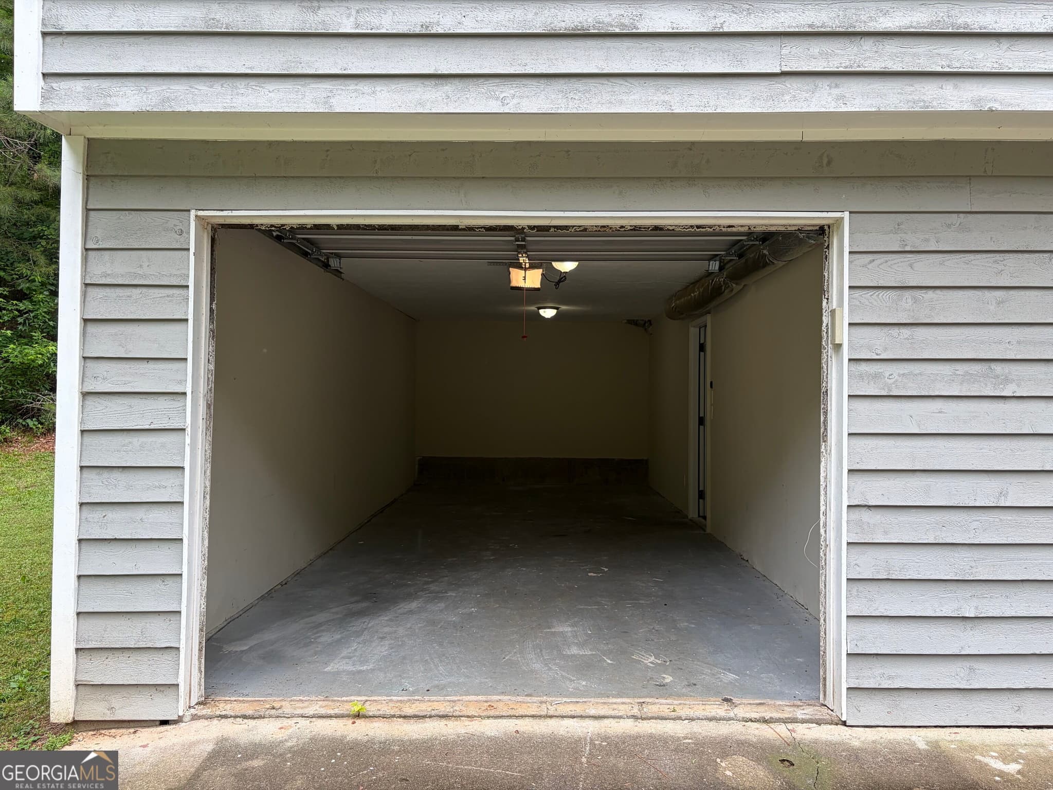 4 bedroom, 2 bathroom, 1,746 sq ft single family residence for sale at 99 Wilson Circle, Newnan, GA 30263 — photo 3
