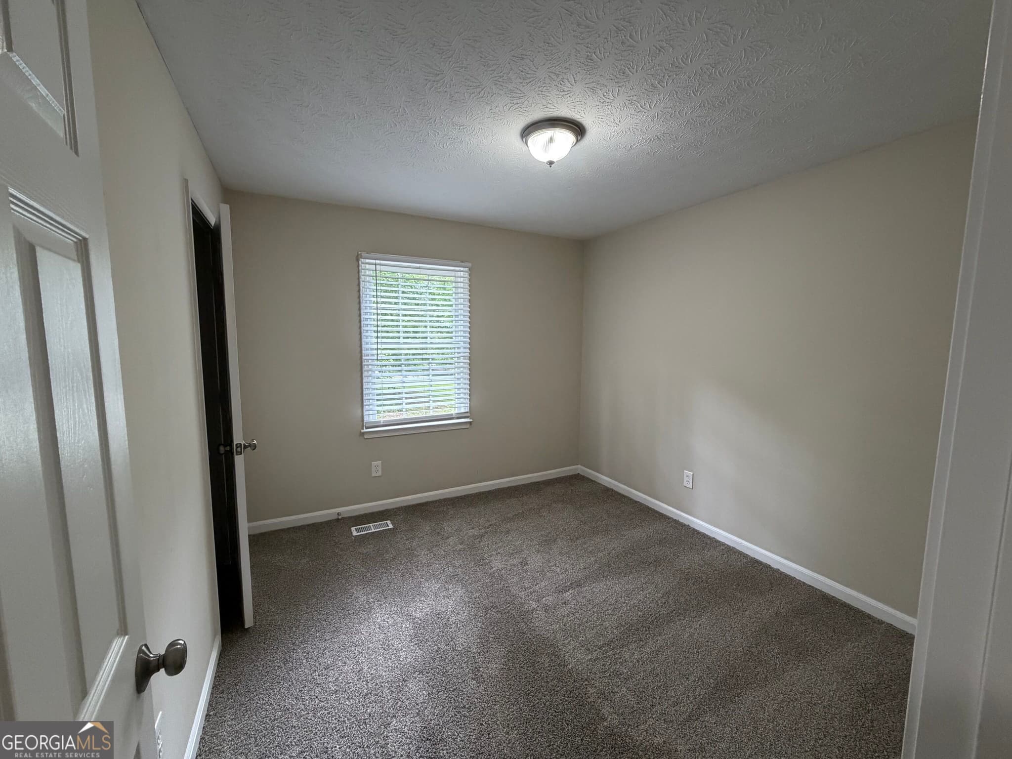 4 bedroom, 2 bathroom, 1,746 sq ft single family residence for sale at 99 Wilson Circle, Newnan, GA 30263 — photo 8