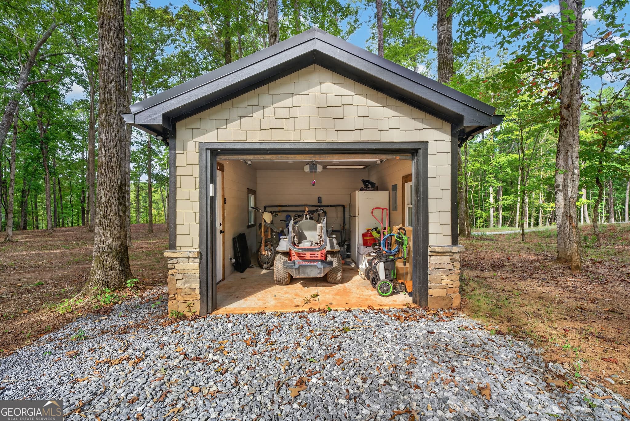 2 bedroom, 2 bathroom, 1,562 sq ft cabin,single family residence for sale at 496 Bar None Road, Forsyth, GA 31029 — photo 2