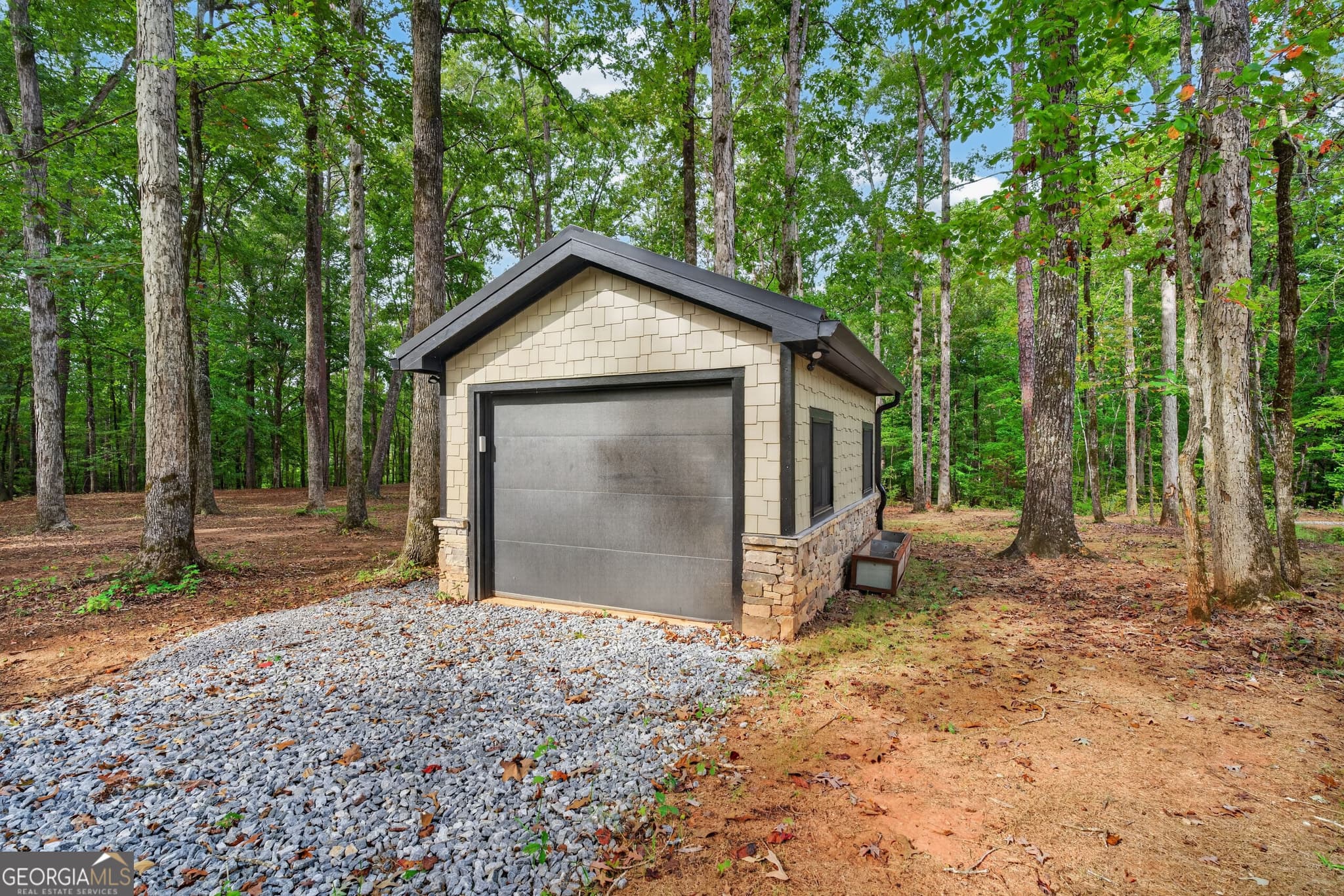 2 bedroom, 2 bathroom, 1,562 sq ft cabin,single family residence for sale at 496 Bar None Road, Forsyth, GA 31029 — photo 3