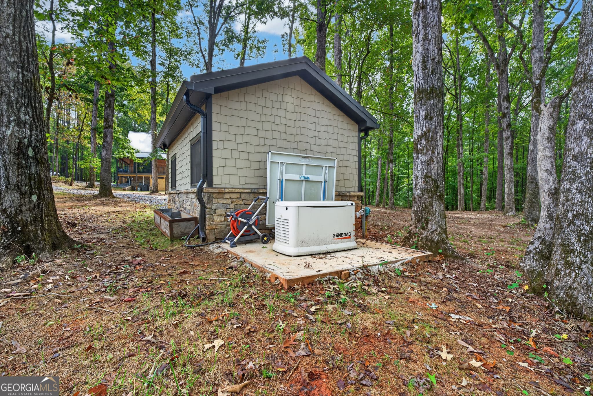 2 bedroom, 2 bathroom, 1,562 sq ft cabin,single family residence for sale at 496 Bar None Road, Forsyth, GA 31029 — photo 4