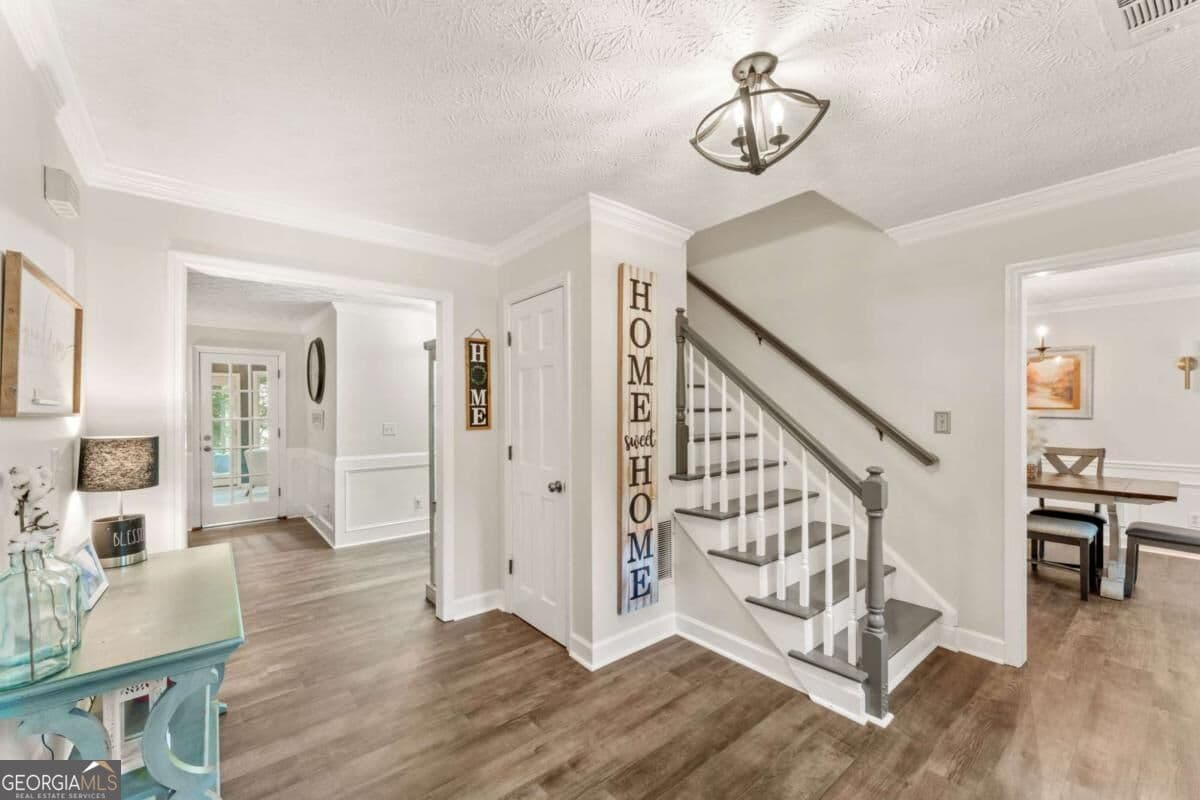 5 bedroom, 2.5 bathroom, 3,006 sq ft single family residence for sale at 4961 Thornwood Trace, Acworth, GA 30102 — photo 2